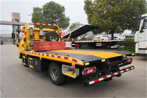 阿克苏道路救援拖车报价