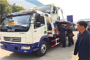 阿克苏汽车道路救援拖车价格